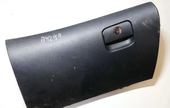 Hyundai i30 Glove box 2r84510900 2r845-10900