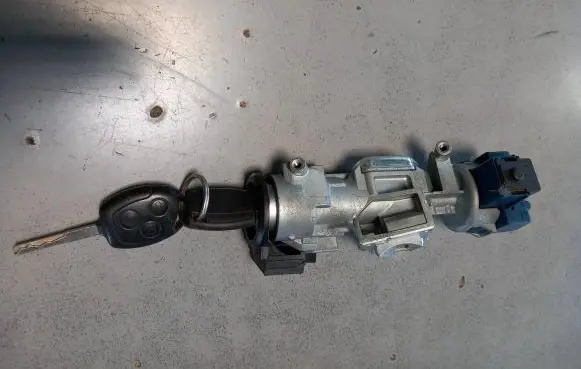 Ford Focus Ignition lock 3M513F880AC