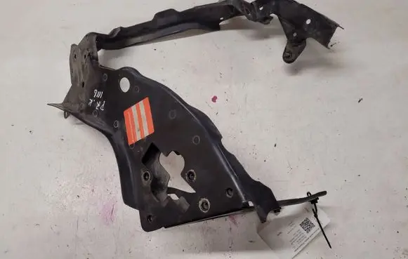 Mercedes-Benz E W211 Headlight/headlamp mounting bracket