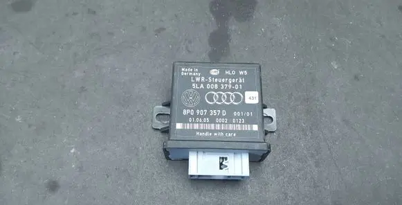 Volkswagen PASSAT B6 Other relay 8P0907357D 5LA00837901