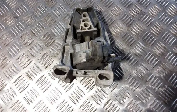 Peugeot 607 Engine mount bracket 326C68