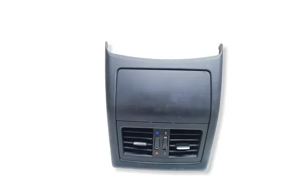 BMW 3 E90 E91 Rear air vent grill 7132381 51167132381
