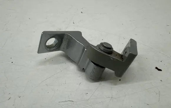 Skoda Octavia Mk3 (5E) Rear door upper hinge 8K0831401E