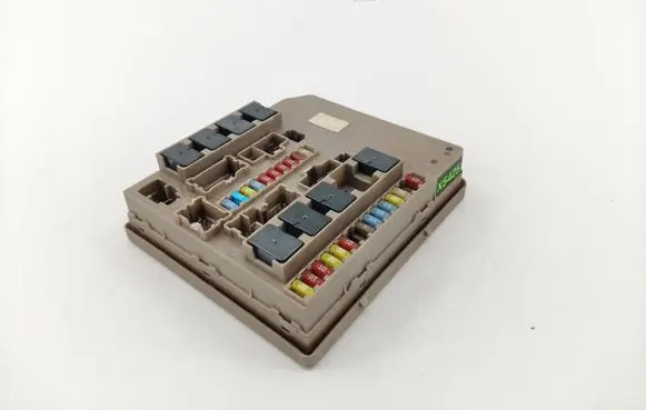 Renault Clio III Fuse module 674660A
