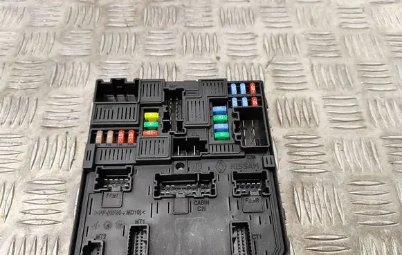 Renault Espace V (RFC) Fuse module 284B64601R 58G112F10 1764854388