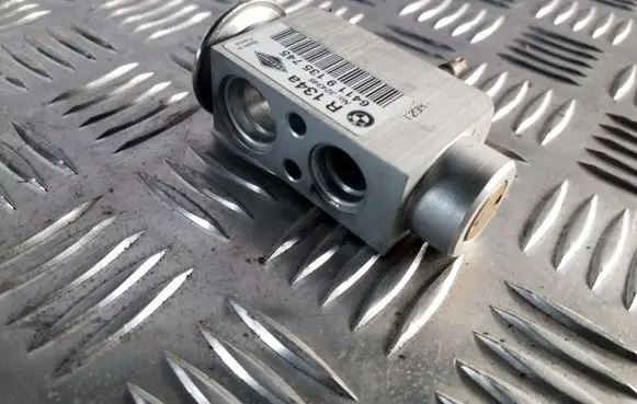 Air conditioning (A/C) expansion valve