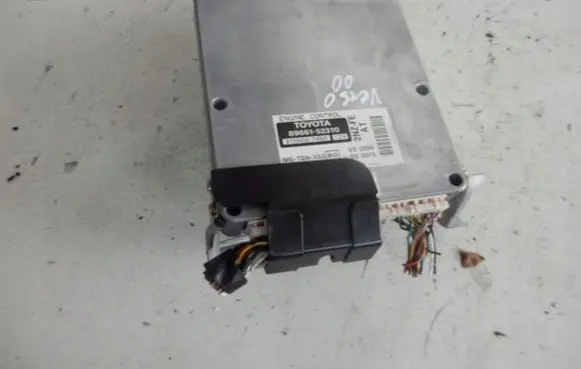 Toyota Land Cruiser (J100) Engine control unit/module 8748060010