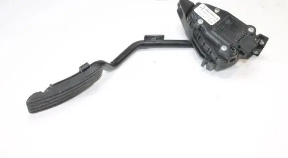 Jaguar XF X250 Accelerator throttle pedal 8X239F832B