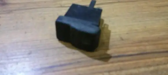 Volkswagen PASSAT B3 Windscreen/window heater switch 535959621