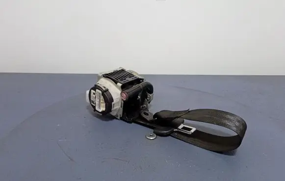 Audi A6 S6 C8 4K Front seatbelt