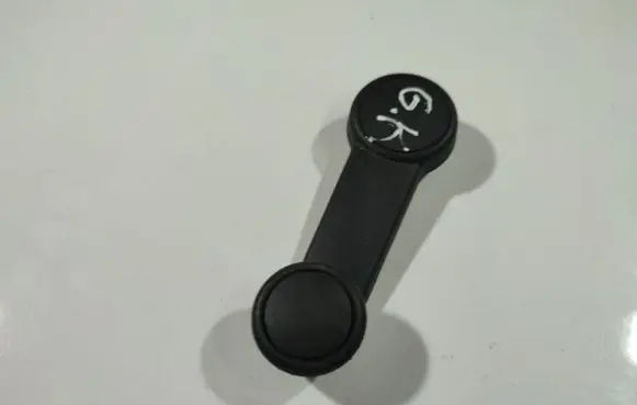 Ford Focus Front door window winding handle 