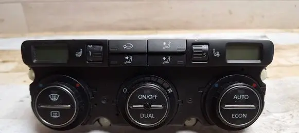 Volkswagen PASSAT B6 Climate control unit 74677532V