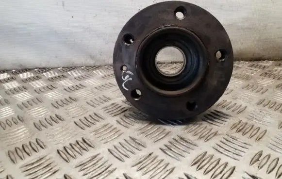 Opel Movano B Rear wheel hub