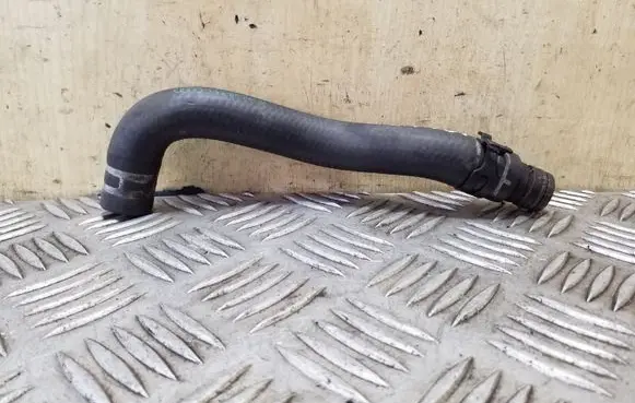 Audi A6 S6 C6 4F Engine coolant pipe/hose 059121073B