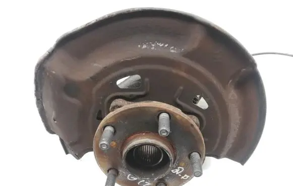Toyota Avensis T270 Front wheel hub