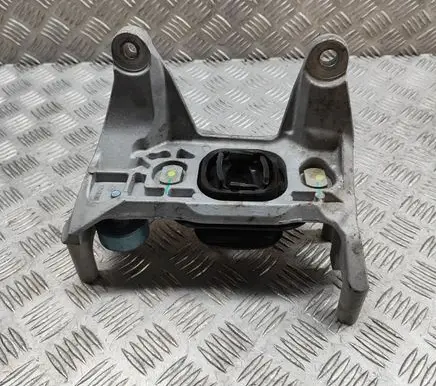 Nissan Qashqai J12 Engine mount bracket 112546UB0B