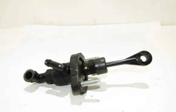Hyundai ix20 Clutch master cylinder