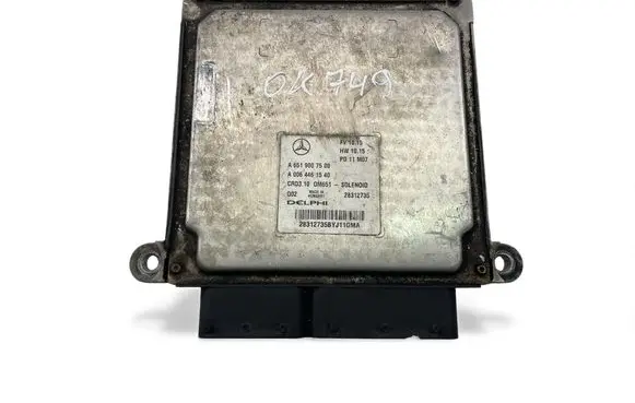 Mercedes-Benz C W204 Engine control unit/module ECU A6519007500 A0064461540