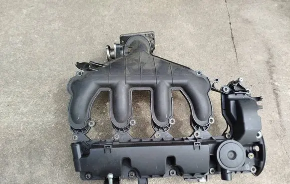 Volvo C30 Intake manifold 0368893996