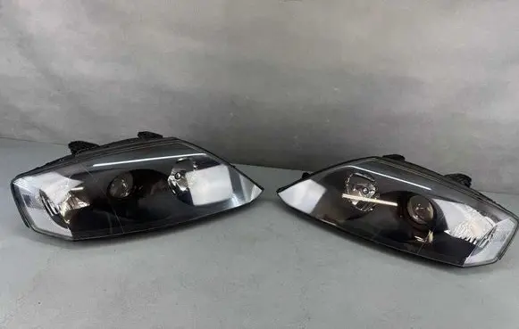 Hyundai Coupe Headlights/headlamps set 103419012312