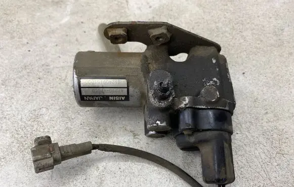 Toyota Prius (XW20) Master brake cylinder 4727047010 312409151008