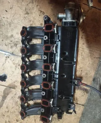 BMW 5 E39 Intake manifold 7789329 7789287 7789247