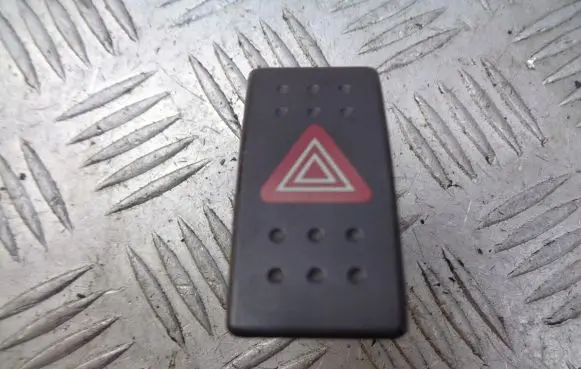 Suzuki SX4 Hazard light switch