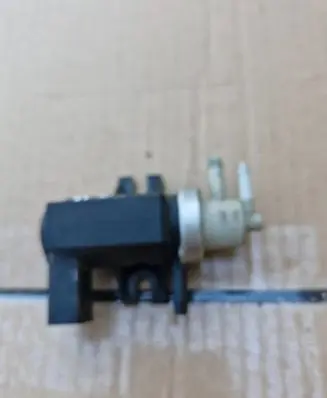 Audi A3 S3 8L Turbo solenoid valve 72290325