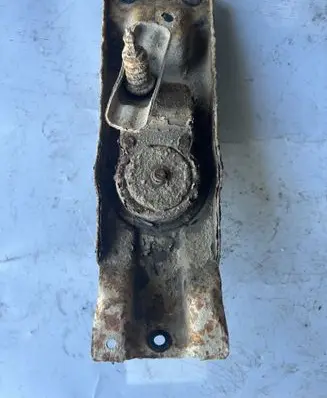 Dodge Nitro Spare wheel mounting bracket 