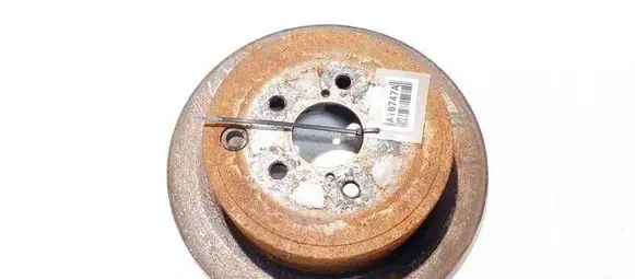 Subaru Outback Rear brake disc neventiliuojamas