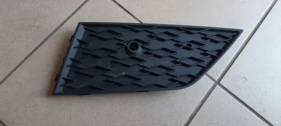 Skoda Octavia Mk4 Front bumper lower grill 5E3807682E