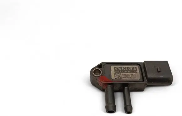 Volkswagen PASSAT B7 Exhaust gas temperature sensor 076906051B