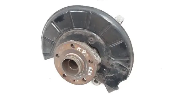 Volkswagen PASSAT CC Front wheel hub 3C0407257F