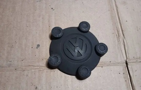 Volkswagen Caddy Original wheel cap 2K0601169