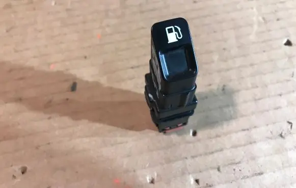 Citroen C6 Fuel tank opening switch 96518163XT