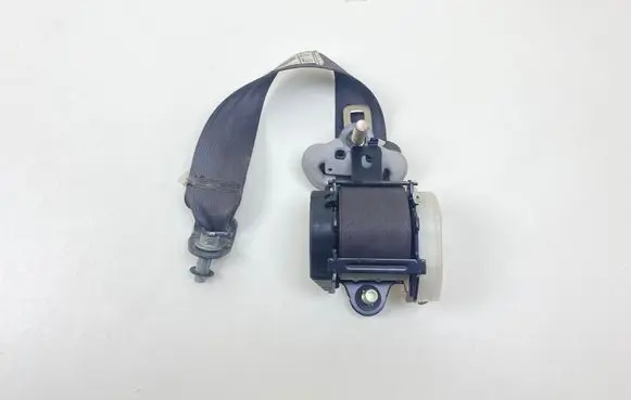 Honda CR-V Rear seatbelt 607863300A A82850SWWG0W