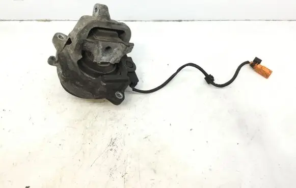 Audi A8 S8 D4 4H Engine mount bracket 4H0199382CC