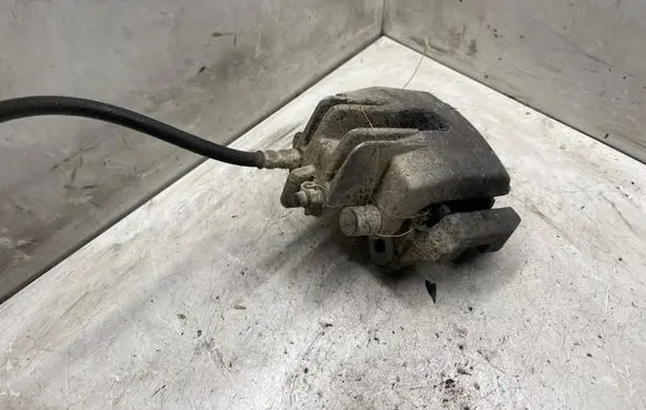 BMW 5 E60 E61 Rear brake caliper 4240