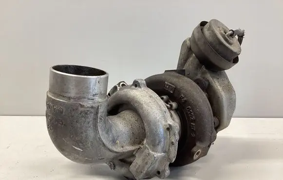 Toyota Avensis T250 Turbo 172010R010 028775