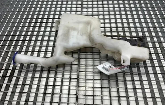Ford Fiesta Windshield washer fluid reservoir/tank 8A61-17B613-AE