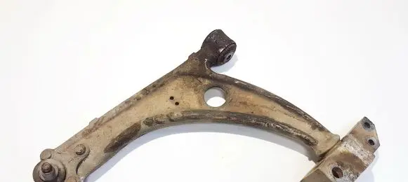 Volkswagen PASSAT B6 Front lower control arm/wishbone