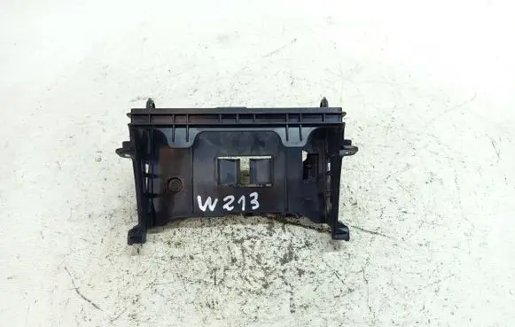 Mercedes-Benz E W213 Radio/GPS head unit trim A2135455900