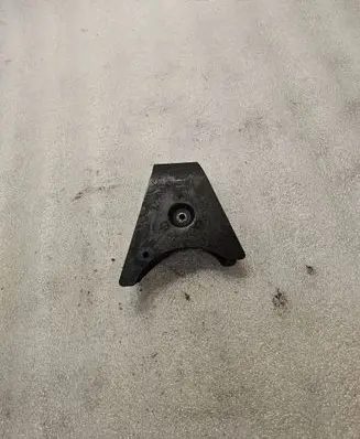 Audi A8 S8 D2 4D Engine mounting bracket 4D0199390A