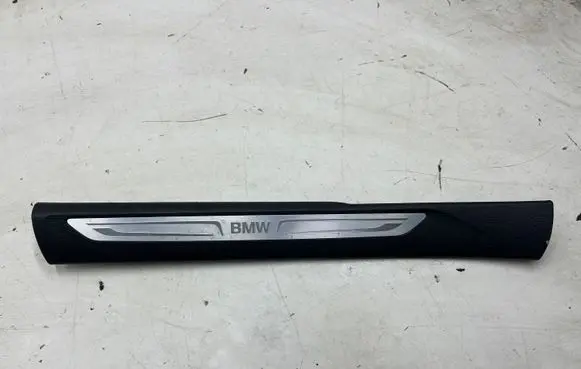 BMW X5 F15 Rear sill trim cover 19184810