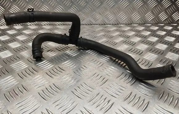 Engine coolant pipe/hose