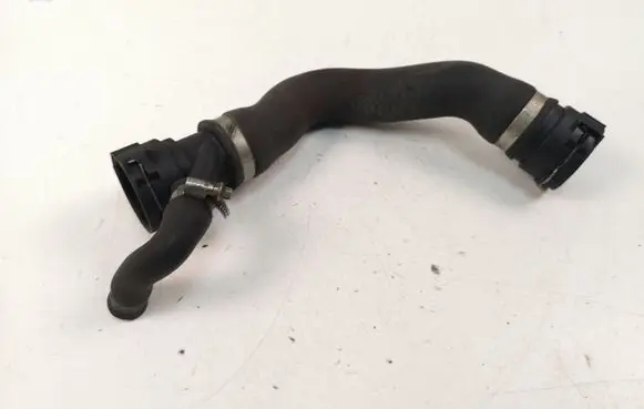 BMW X3 E83 Engine coolant pipe/hose