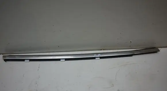 Opel Mokka X Rear door glass trim molding