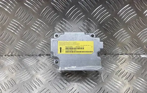 Mitsubishi Lancer VIII Airbag control unit/module P8635A060 TA1E220811094