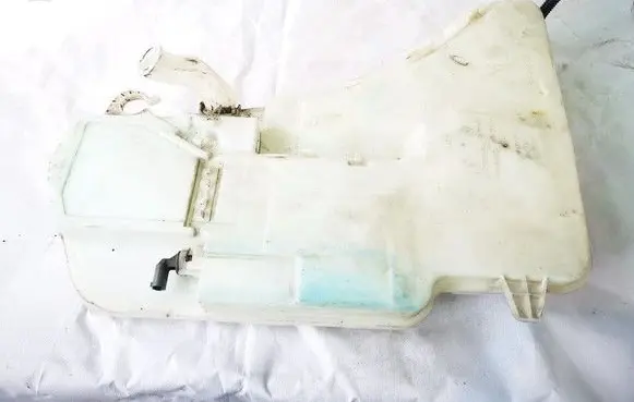 BMW 5 F10 F11 Windshield washer fluid reservoir/tank 7269663 7269665