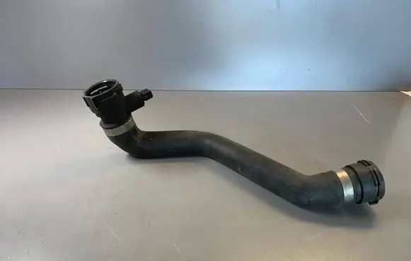BMW 5 E39 Engine coolant pipe/hose 11531705224 1705224
